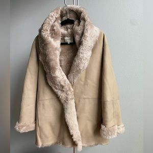 Sz.S - Vince hooded Shearling Coat